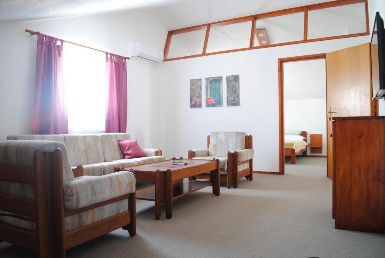 Villa Rustika Malinska Esterno foto